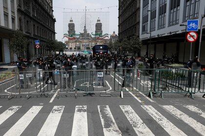 En pocos años más de una docena de miembros de la actual administración han presentado su renuncia (Foto: REUTERS/Henry Romero)