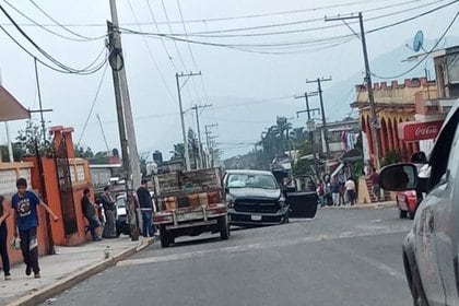 El precandidato del PRI, Melquiades Vázquez Lucas fue asesinado ayer en la Altas Montañas de Veracruz  (Foto: Twitter@VigilantesV)