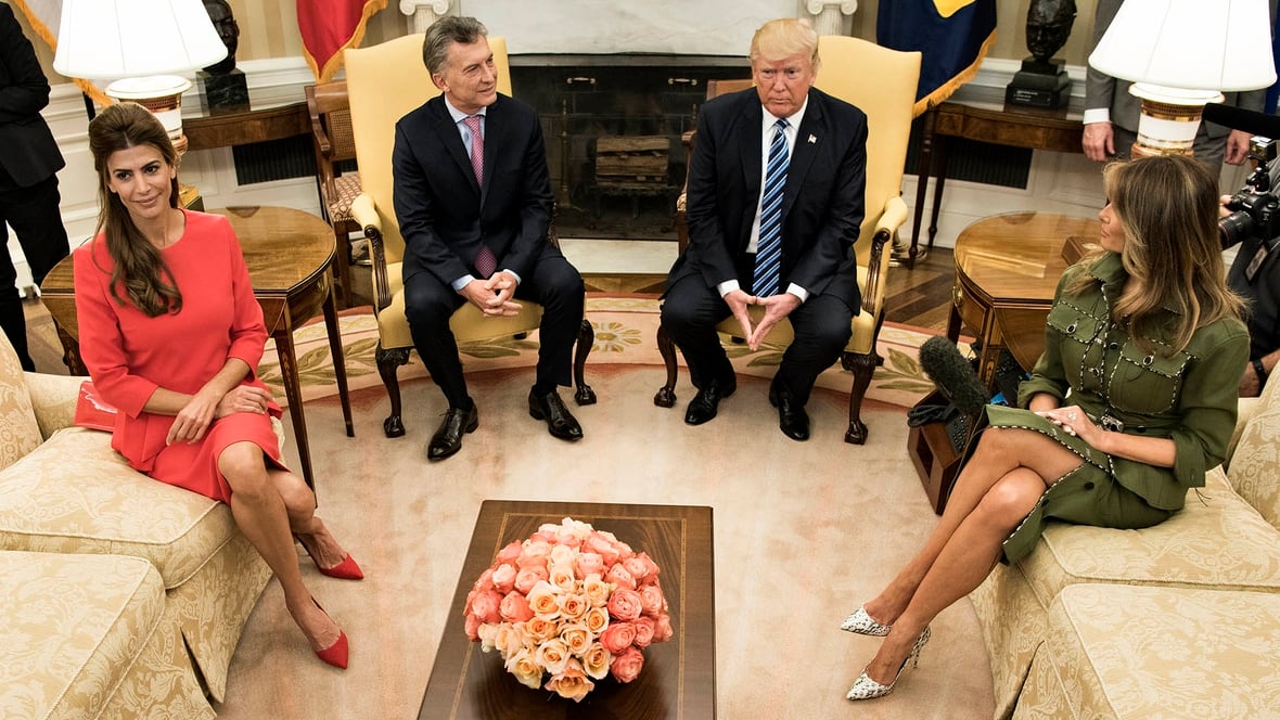 El presidente Mauricio Macri y la primera dama Juliana Awada con Donald y Melania  Trump en la Casa Blanca en abril de 2017 (AFP)