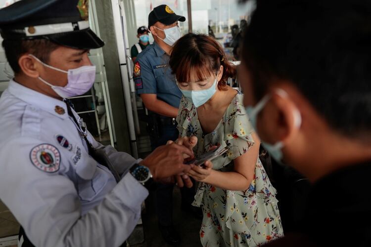 Se presentaron casos de coronavirus en más de 20 países (REUTERS/Eloisa Lopez)