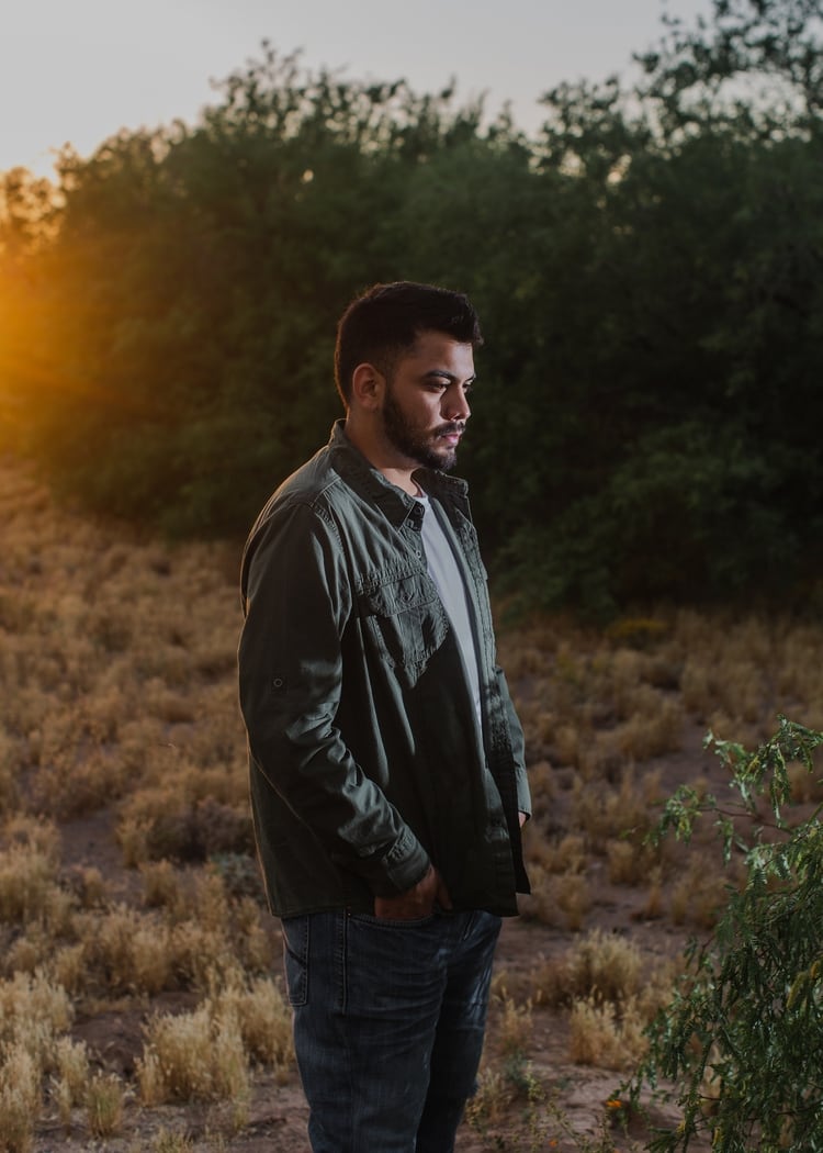 Jorge Molina en Goodyear, Arizona; los detectives lo arrestaron el año pasando porque, después de solicitar su ubicación a Google, lo vincularon a la investigación de un asesinato. (Alex Welsh/The New York Times)