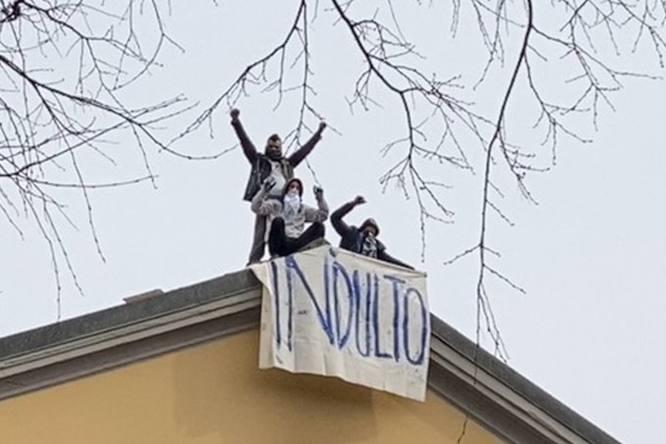 En San Vittore, en Milán, los presos pidieron ser indultados