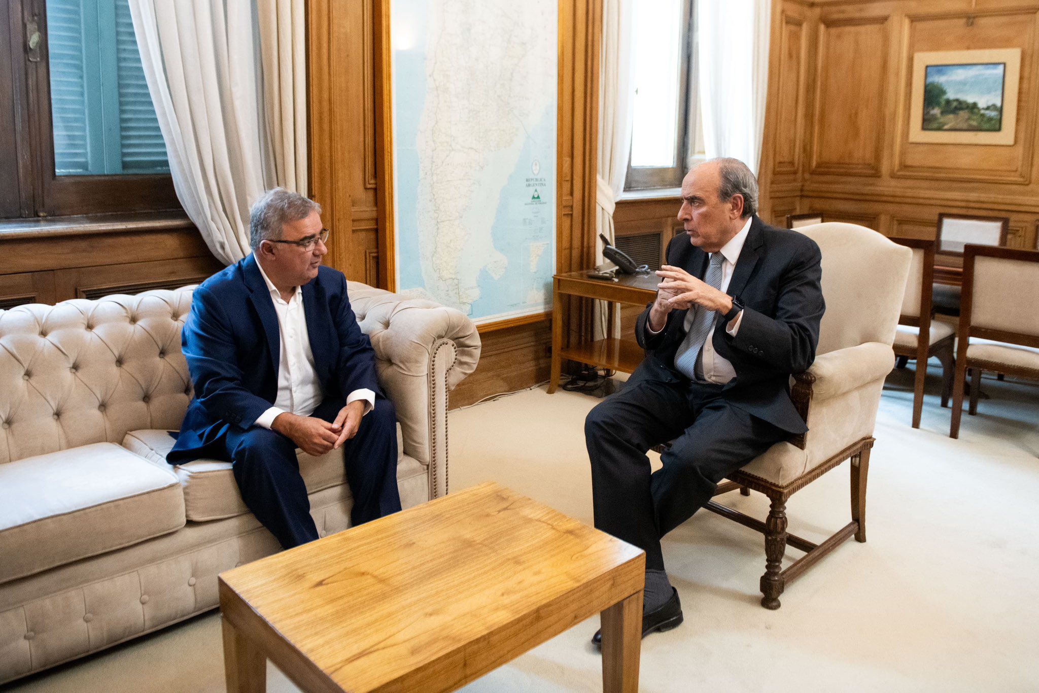 El ministro Francos recibió al gobernador Jalil
