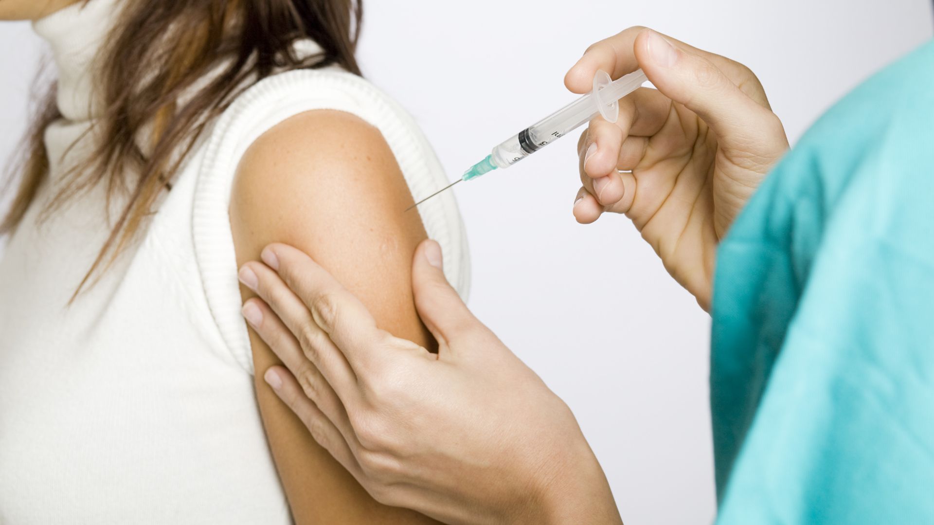 La vacunación contra la fiebre amarilla es clave para detener la enfermedad