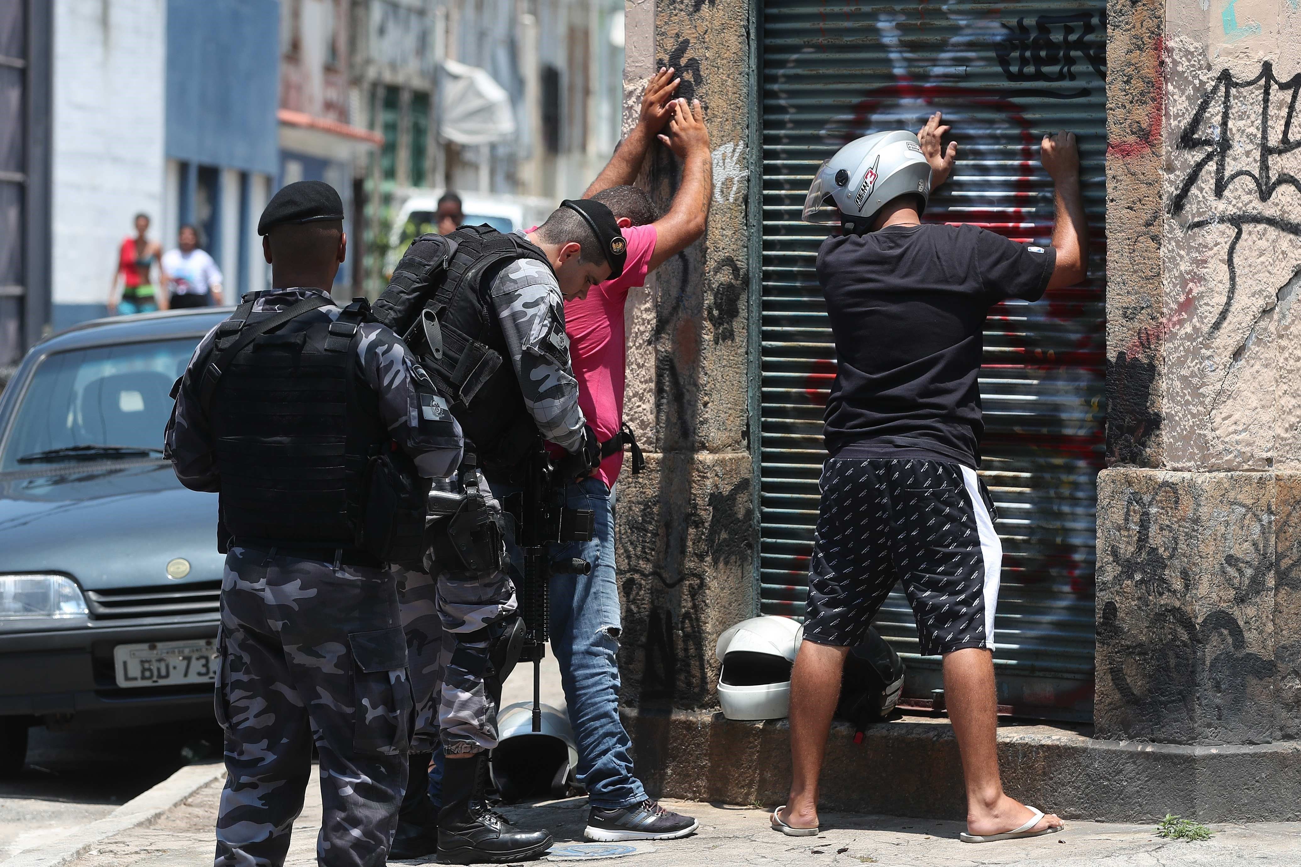 Agentes del Comando de Operaciones de la policía realizan un operativo en Río de Janeiro (Brasil). EFE/Marcelo Sayao/Archivo 