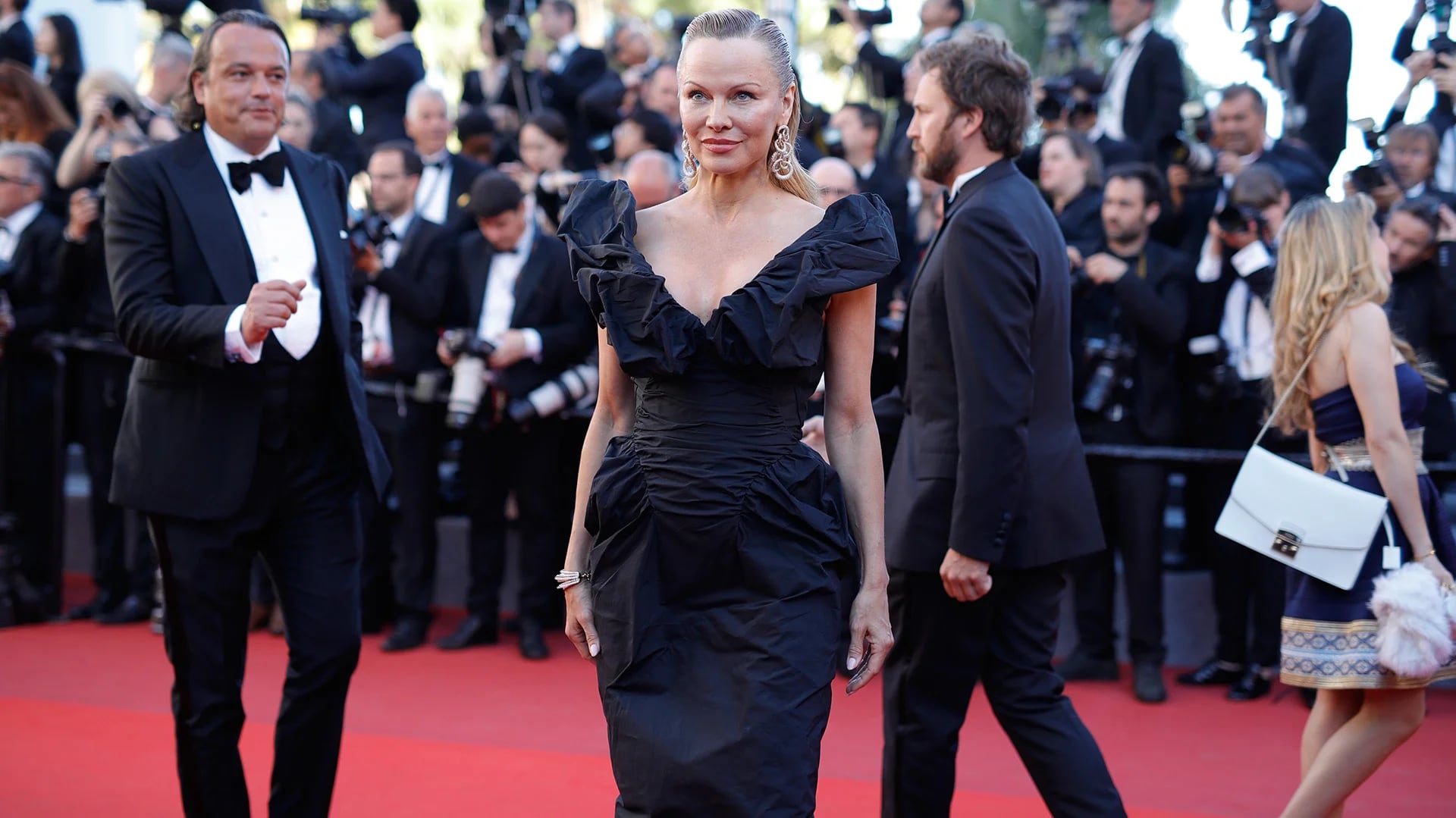 El look sobrio elegido por la estrella de Baywatch, Pamela Anderson