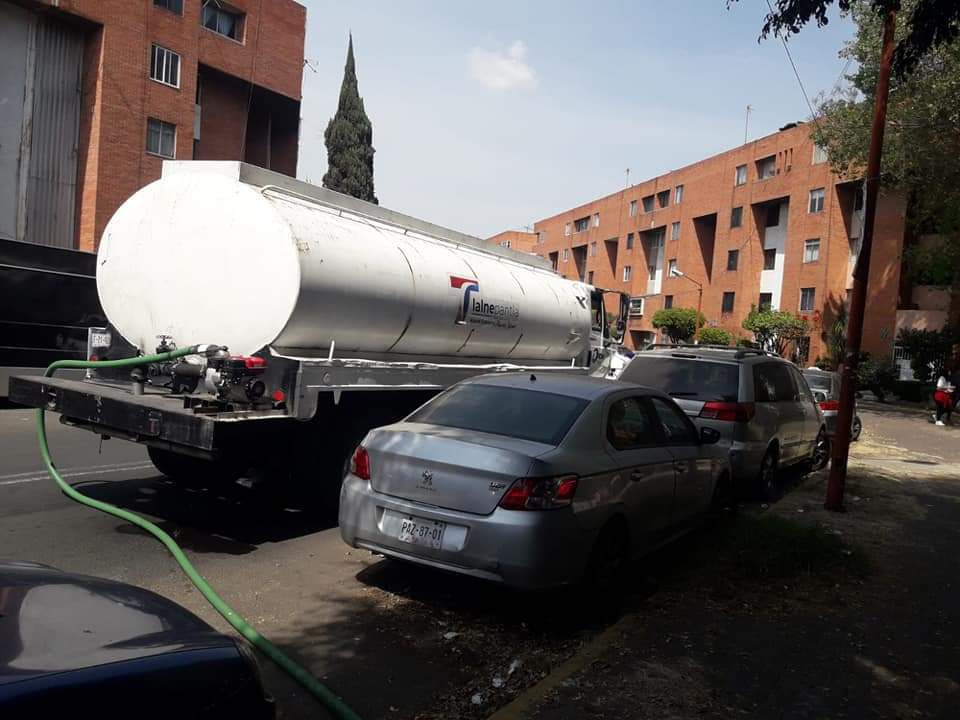 Pipa de agua en el Edomex: ¿Cuánto cuesta y cómo pedirla ante los cortes en  el Estado de México?