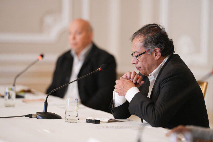 Presidente Gustavo Petro en reunión en la Casa de Nariño
