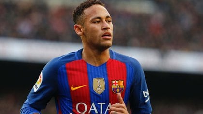 Los fanáticos sueñan con volver a ver a Neymar con la camiseta del Barcelona. Por el momento, tendrán que esperar (AFP PHOTO / PAU BARRENA)