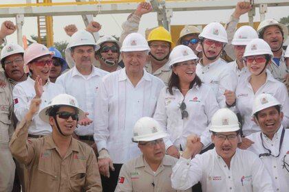 El gobierno de Andrés Manuel López Obrador ha diseñado un plan para dar un respiro financiero a Pemex y aumentar la producción de petróleo (Foto: Archivo/Presidencia)