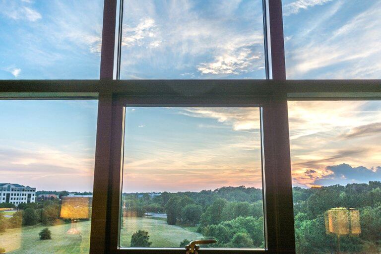 Hoteles sustentables: alojamientos alrededor del mundo que fusionan lujo y ecolog&iacute;a