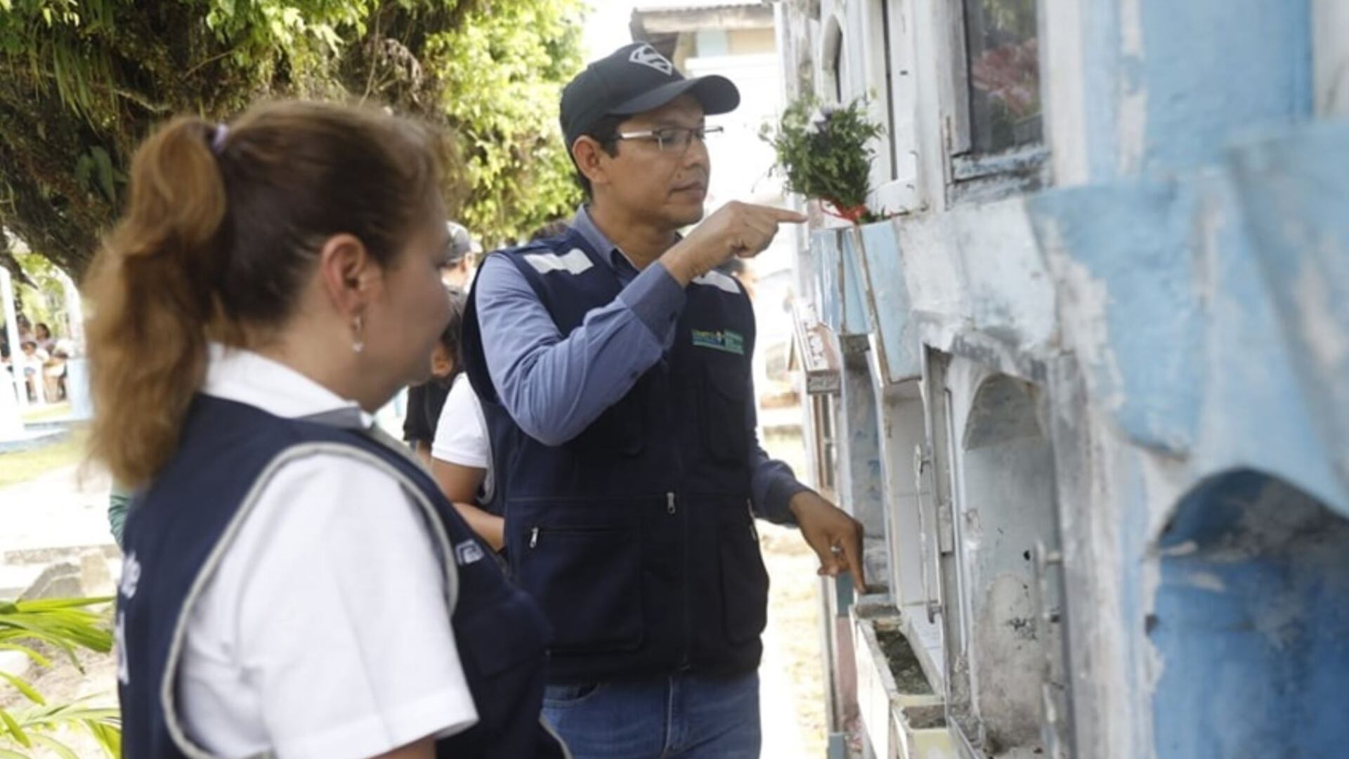 Cementerio general de Iquitos alarma a la población al encontrar criaderos de zancudos transmisores del dengue