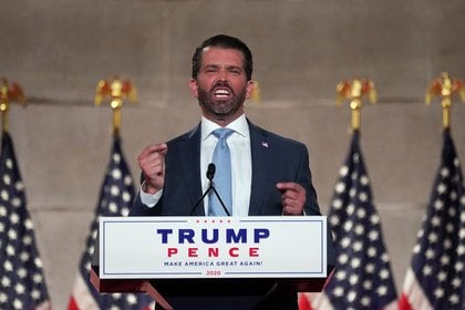 Donald Trump Jr.durante su discurso.  REUTERS / Kevin Lamarque