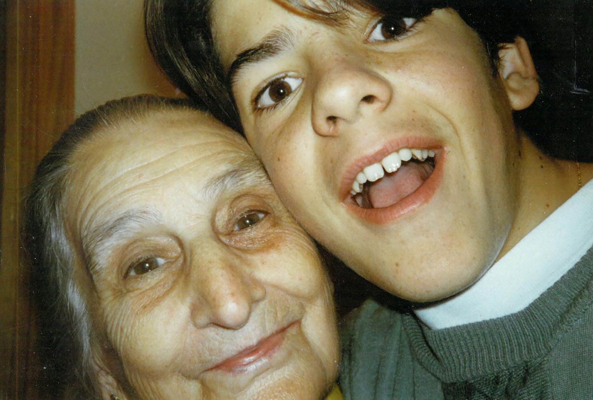 Miguel Angel Muñoz y su abuela Tata