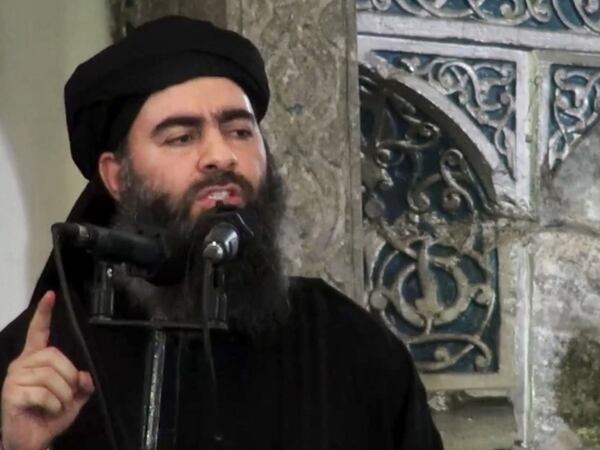 Abu Bakr Al Baghdadi, el 4 de julio de 2014 en la Gran Mezquita de Mosul, cinco días después de haber fundado el Califato