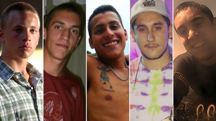 Los cinco amigos acusados: Lucas Pitman (21), Tomás Jaime (23), Juan Cruz Villalba (23), Emanuel Díaz (23) y Roberto Costa (21)