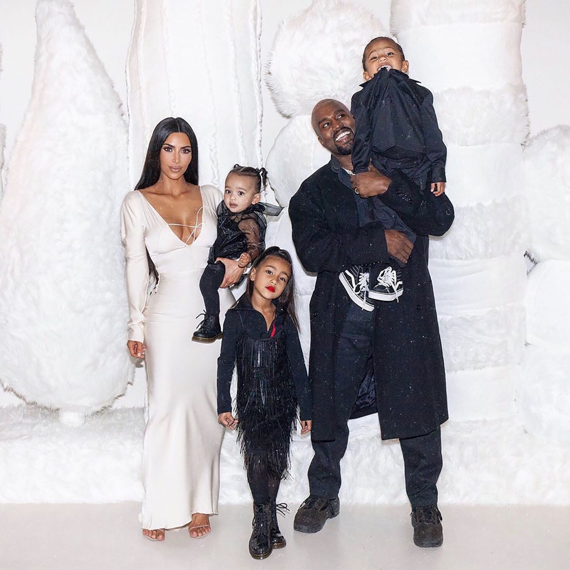 Anteriormente, Kim compartió los grandes esfuerzos que ha hecho para que sus hijos no se enteren de los comportamientos erráticos de Kanye (@kimkardashian)