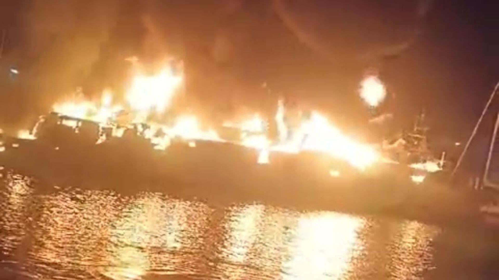 Guardia Nacional atendió un incendio en Marina Palmira, en La Paz, BCS