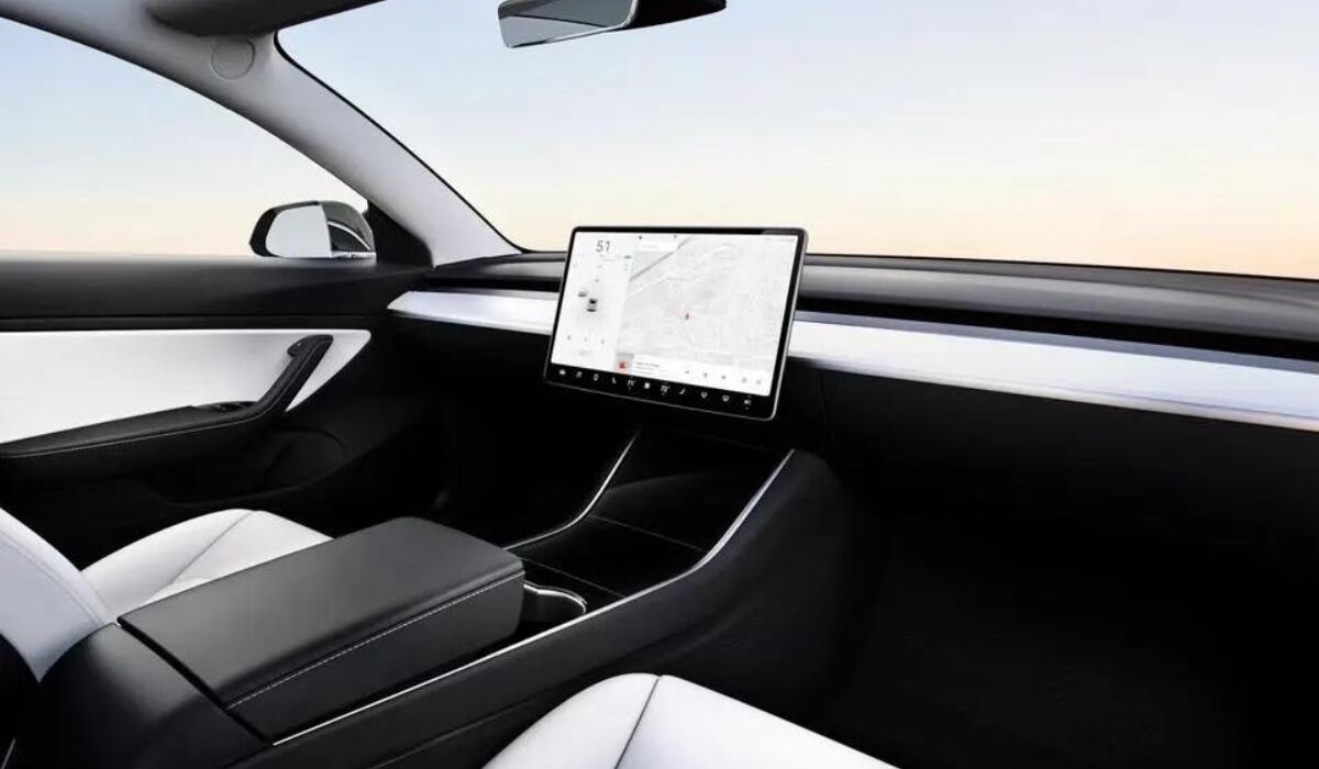 La empresa aclara que el Robotaxi de Tesla utilizará tecnología de autoconducción avanzada, ofreciendo una opción de movilidad más económica tanto para usuarios como para propietarios. (Tesla)