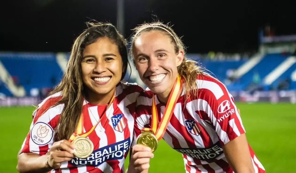 Leicy Santos y Maitane López son pareja sentimental y el fútbol las separará, al menos físicamente. @AtletiFemenino/Twitter.