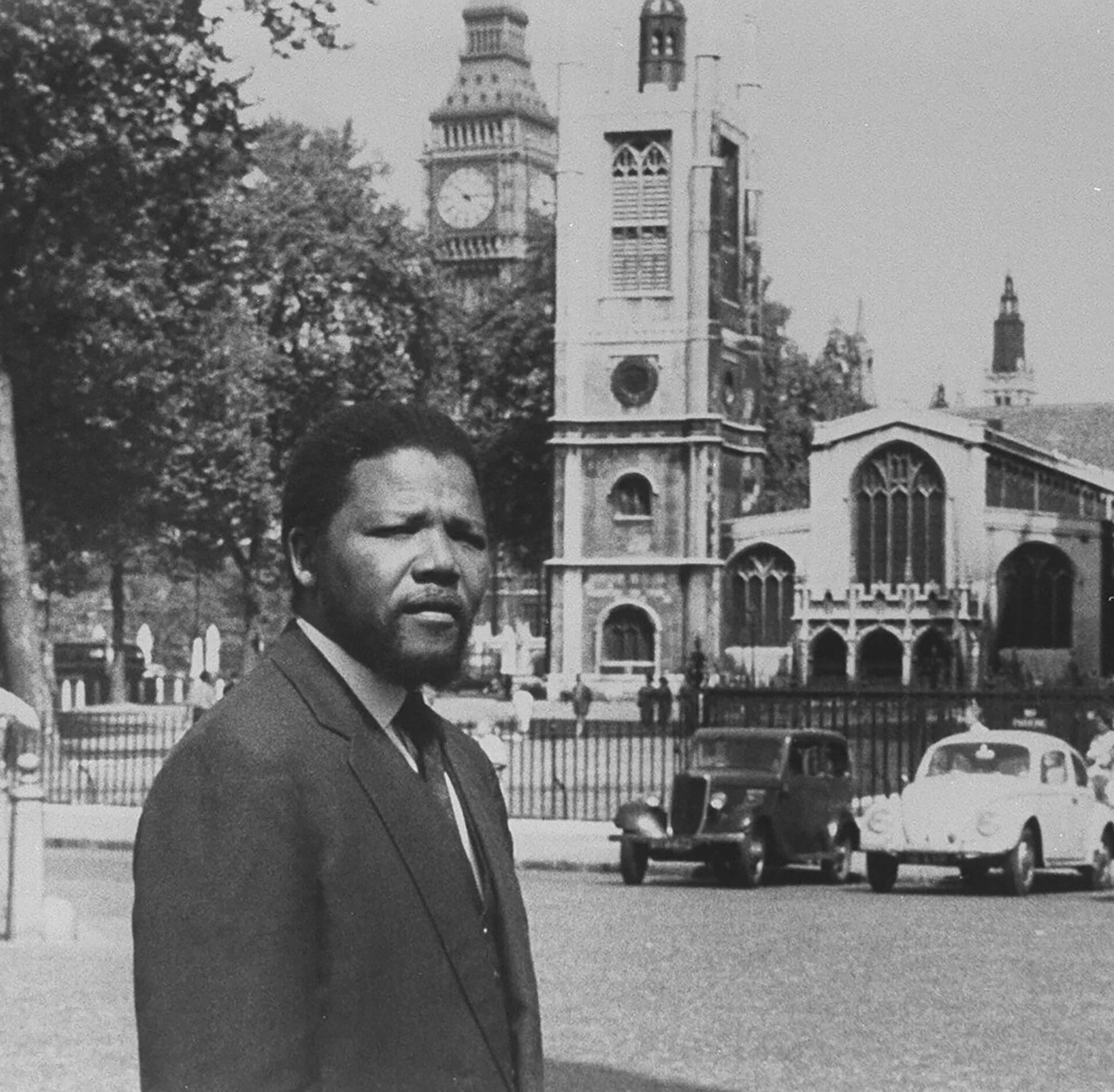 Nelson Mandela, como activista anti- apartheid, durante una visita a Londres (Mary Benson/Felicity Brian Literary Agency/Sygma/Sygma via Getty Images)