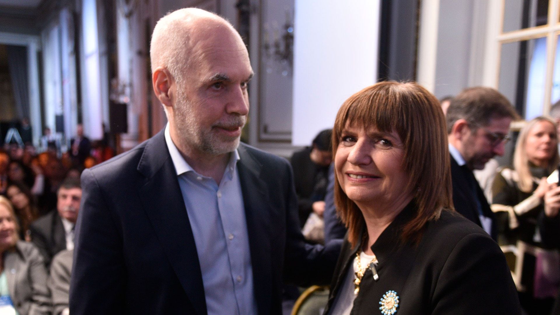 Los empresarios y candidatos debaten el futuro de la economía argentina en el Council of the Americas
El tradicional evento reune a los candidatos presidenciales Javier Milei y Patricia Bullrich, junto con funcionarios del oficialismo y hombres de negocios. Los próximos pasos de una economía en crisis, el eje de la discusión. (Adrián Escándar)