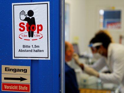 El coronavirus infectó a más de 45 millones de personas desde su inicio -  REUTERS/Leonhard Foeger