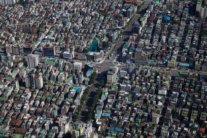 An aerial view shows a residential area in Seoul, South Korea, October 5, 2020.    REUTERS/Kim Hong-Ji