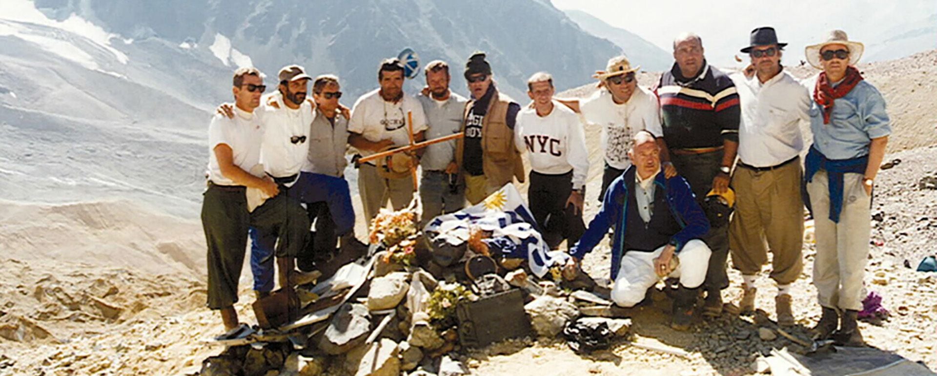 La vuelta al lugar donde permanecieron 72 días. Vizintín es el del buzo azul a rayas
