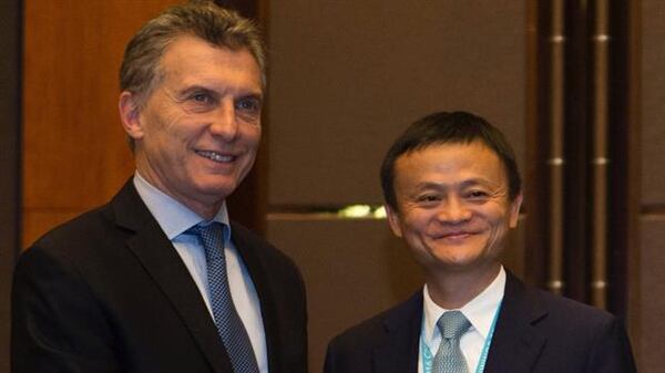 Mauricio Macri y el  fundador de Alibaba, Jack Ma (Presidencia)