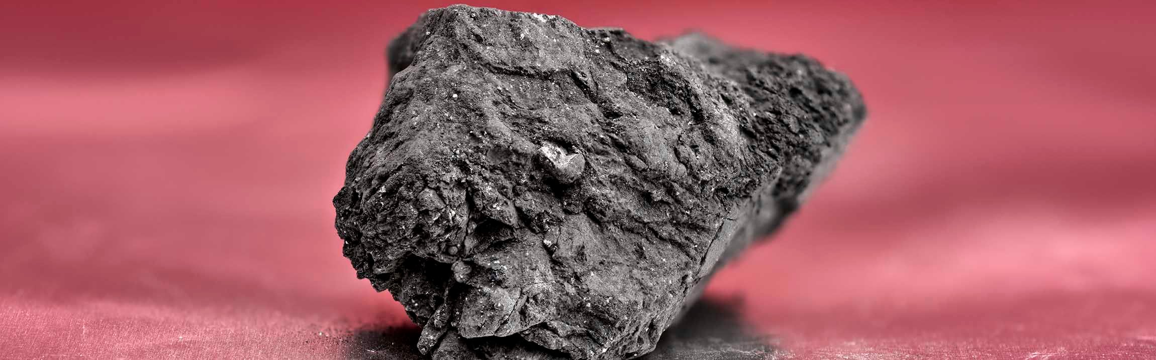 Después de viajar por el sistema solar durante más de cuatro mil millones de años, en febrero un meteorito aterrizó en un camino de entrada en Gloucestershire. Imagen © The Trustees of the Natural History Museum, Londres
