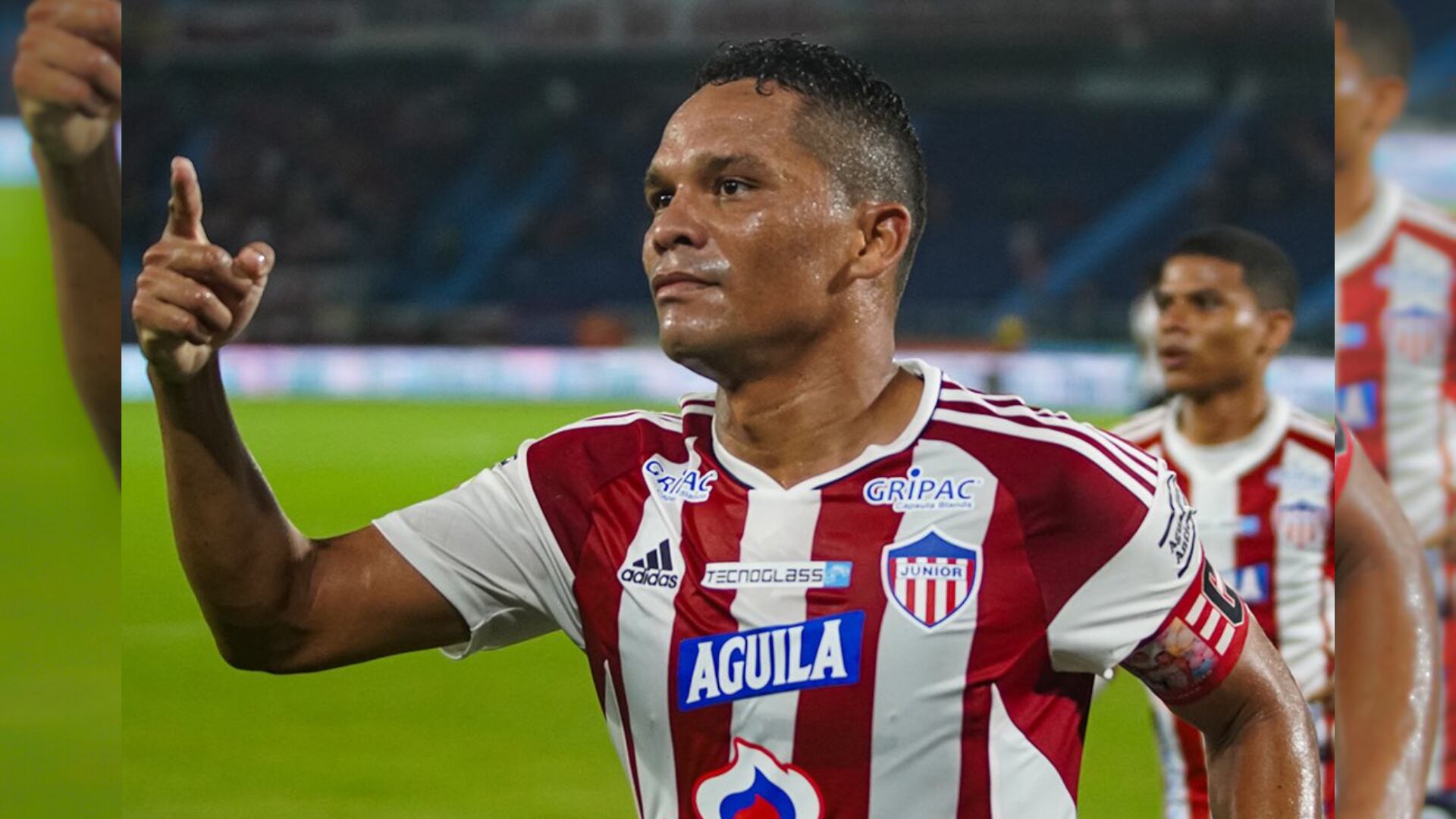 Carlos Bacca se convirtió en el segundo máximo goleador en la historia del Junior - crédito @JuniorClubSA/X.