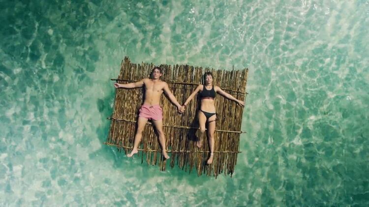 Una luna sin miel” o cómo un hombre y una mujer que se “odian” terminan  juntos de viaje romántico en Hawai - Infobae