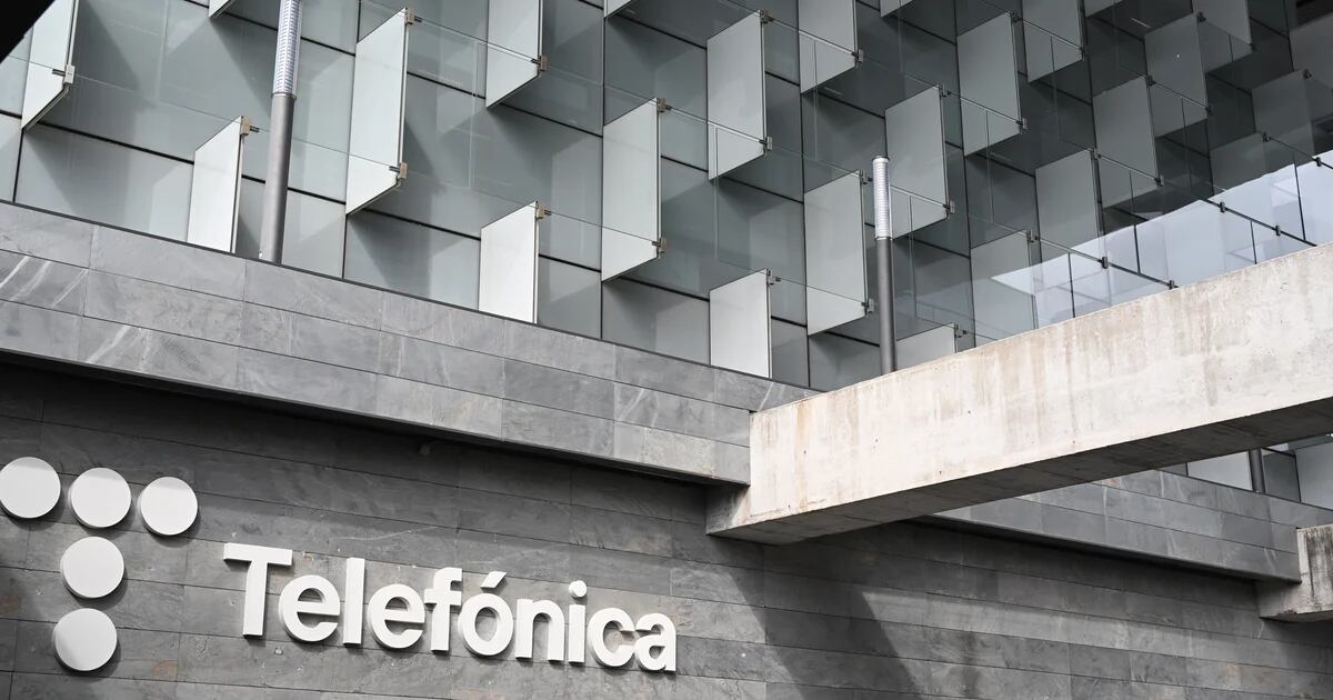 SEPI launched its divestment plan in Telefónica and bought 3% of the shares