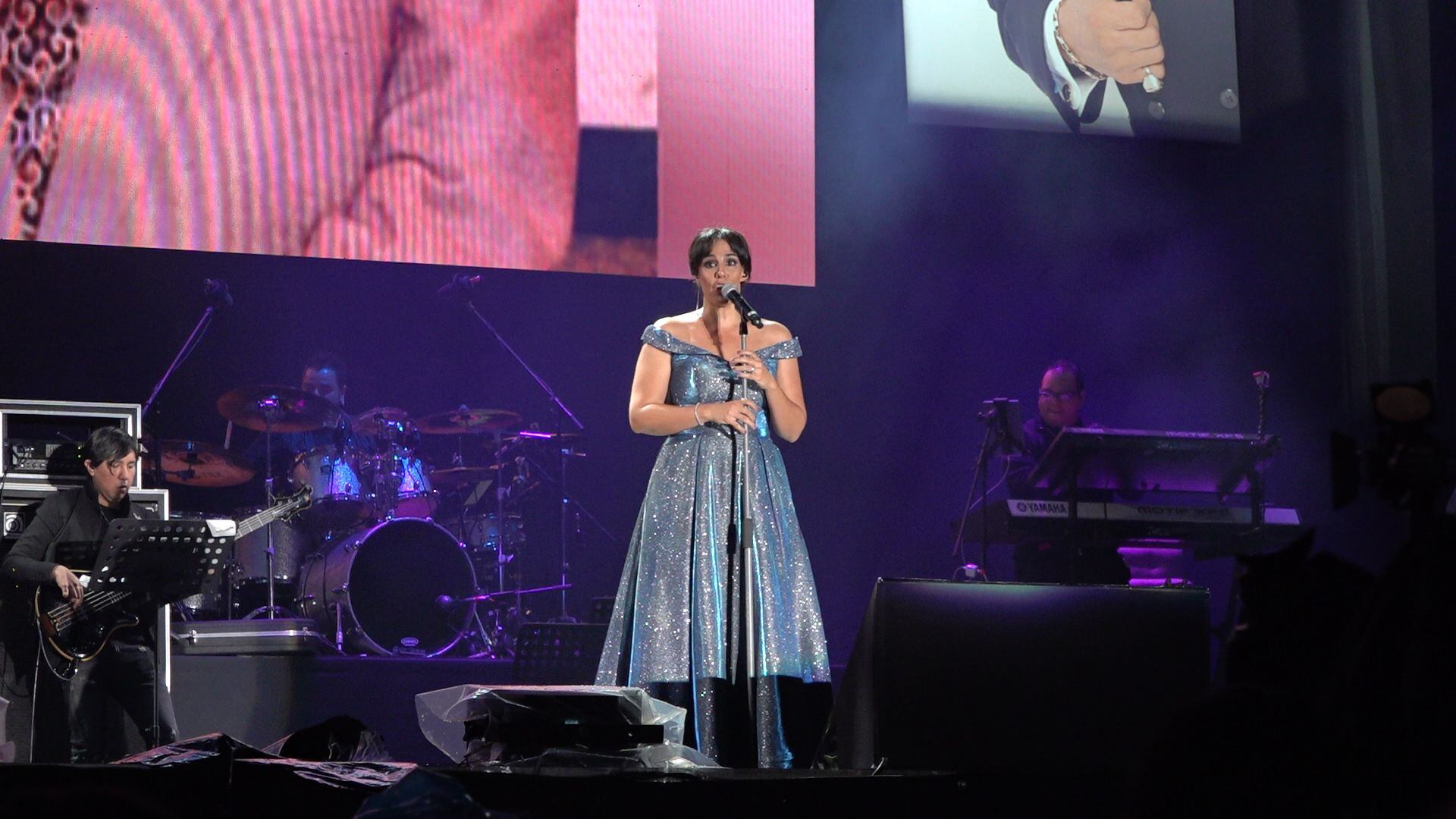 Marysol Sosa, hija del cantante, agradeció a los asistentes que soportaron las inclemencias del tiempo