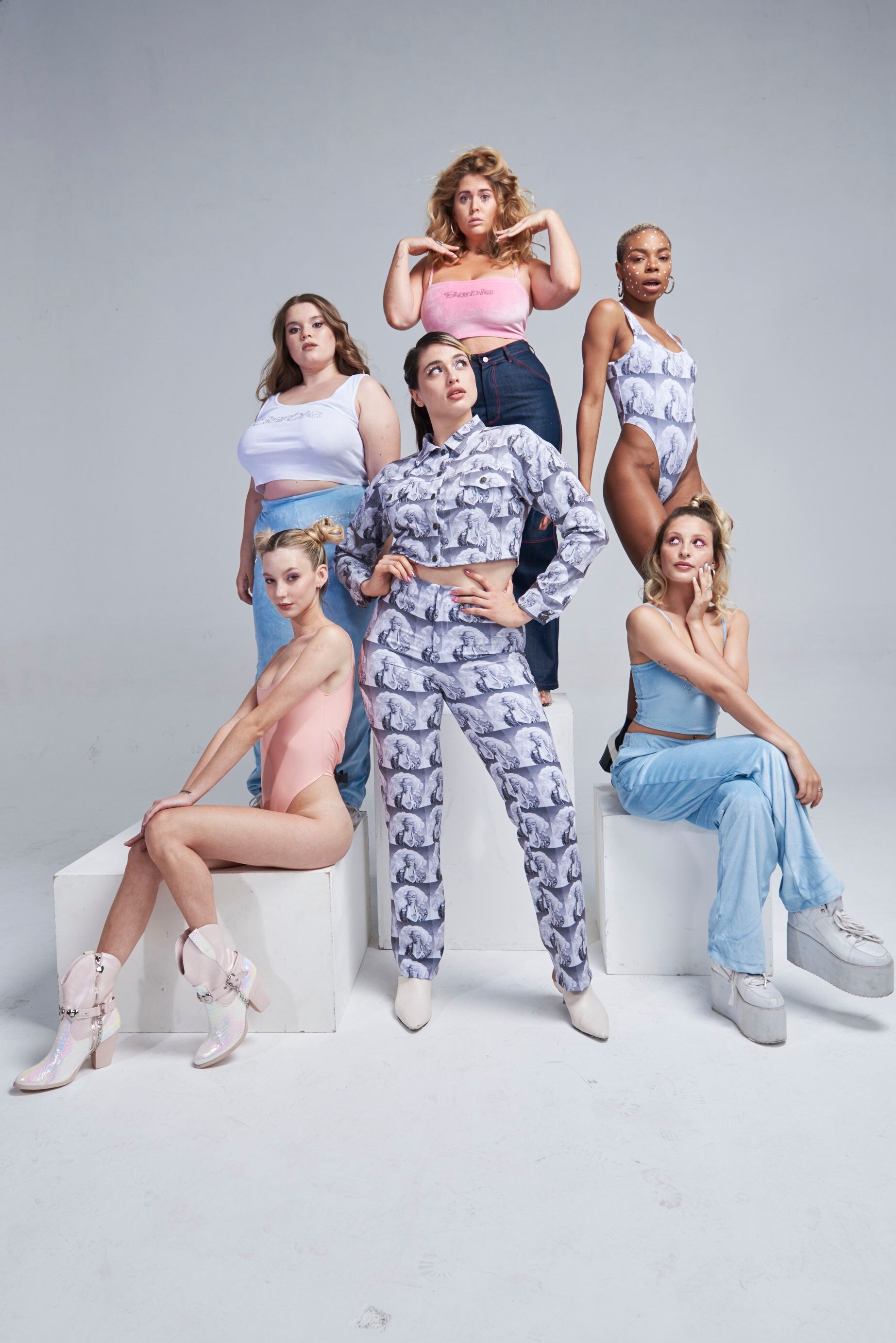 Azu Weiz, Robertina, Bren Kohan, Mica Kastan, Sofia Klimkowski y Marioska Fabián Nuñez, los integrantes de la foto. Los modelos elegidos para la campaña   (Foto: Phresh.x)  