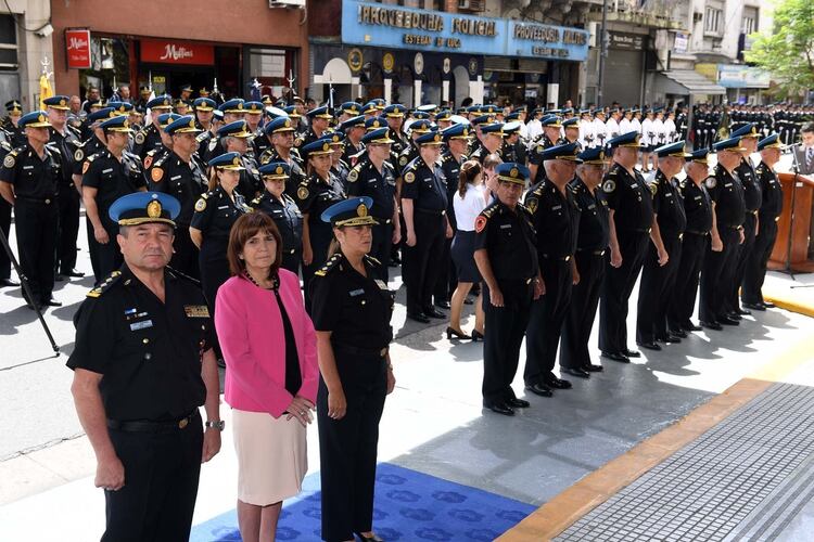 Con la nueva norma, los policÃ­as podrÃ¡n dispararles a las personas que huyen o ponen en riesgo a la ciudadanÃ­a (Maxi Luna)