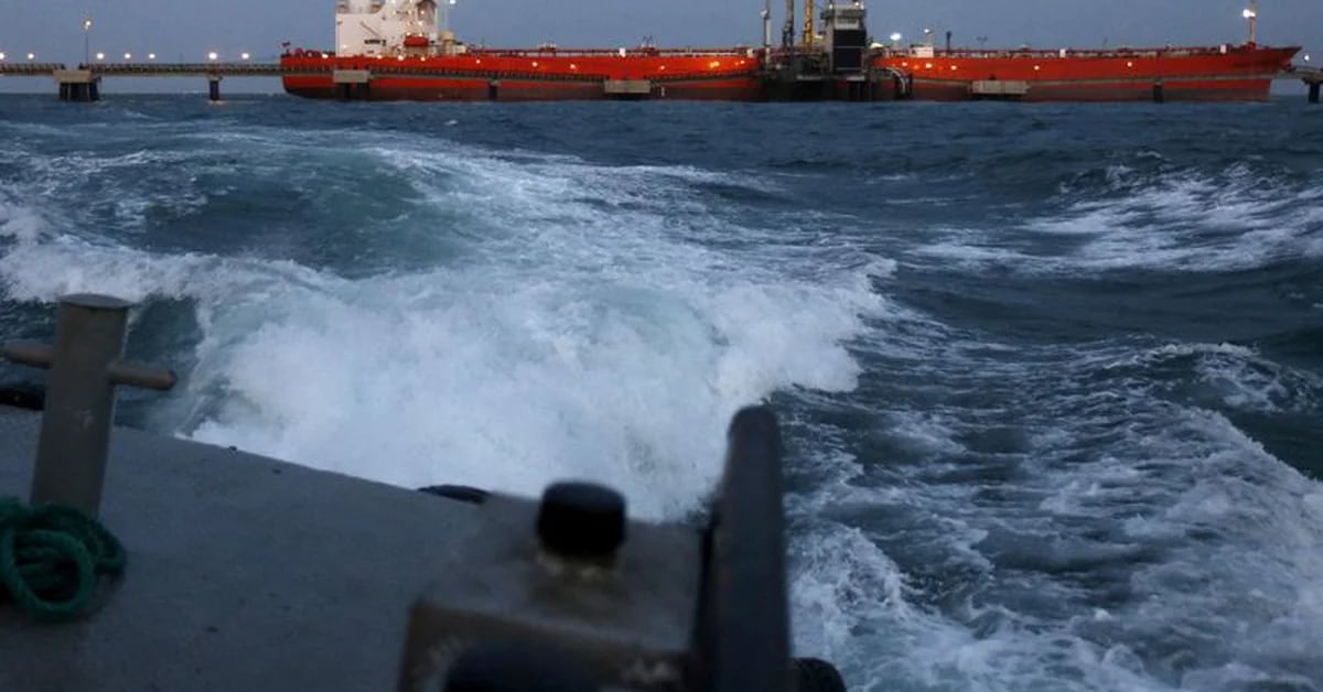 From the Maldives to Venezuela: Iran’s path to transporting oil to a key ally