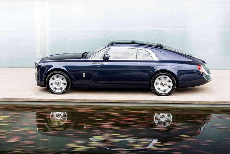 A pesar de sus enormes dimensiones este Rolls Royce no tiene plazas traseras.