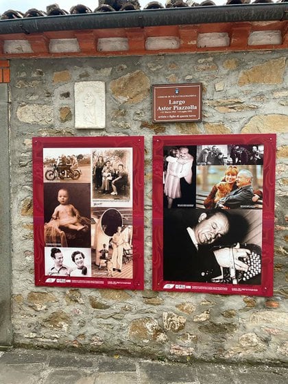 Uno de los collage que posan sobre las paredes de Massa Sassorosso, en Villa Collemandina

 (Foto: Consulado de Argentina en Milán)