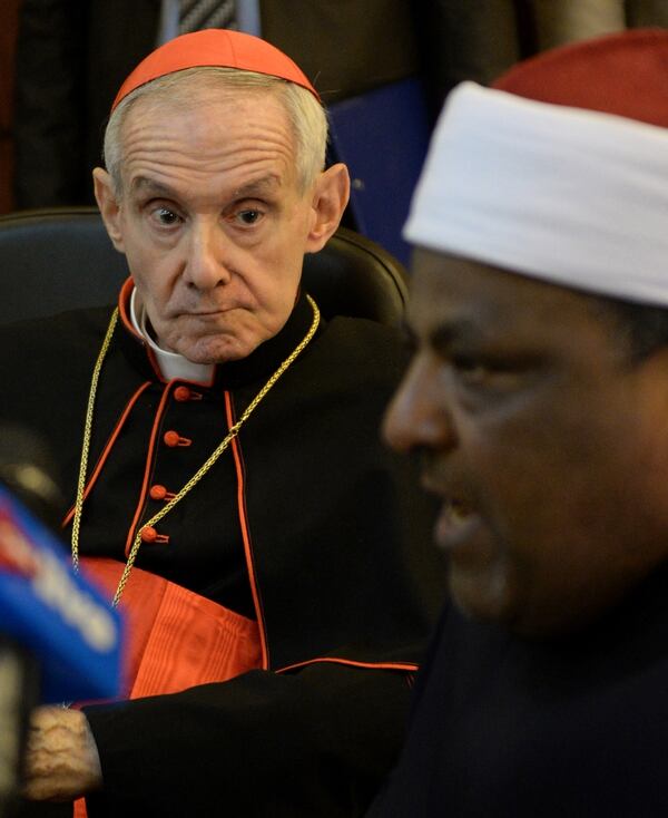 Febrero de 2017, el cardenal Jean-Louis Tauran en un seminario en El Cairo sobre el fenómeno de la intolerancia religiosa, el extremismo y la violencia. AFP PHOTO / Ahmed ISMAIL