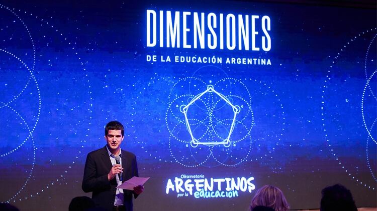 Ignacio Ibarzábal, director ejecutivo del Observatorio Argentinos por la Educación, durante de la presentación del informe en el CCK
