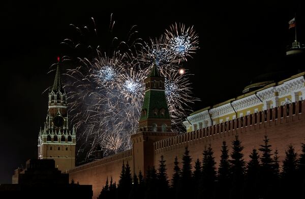 Los festejos frente al Kremlin en Moscú (REUTERS/Tatyana Makeyeva)