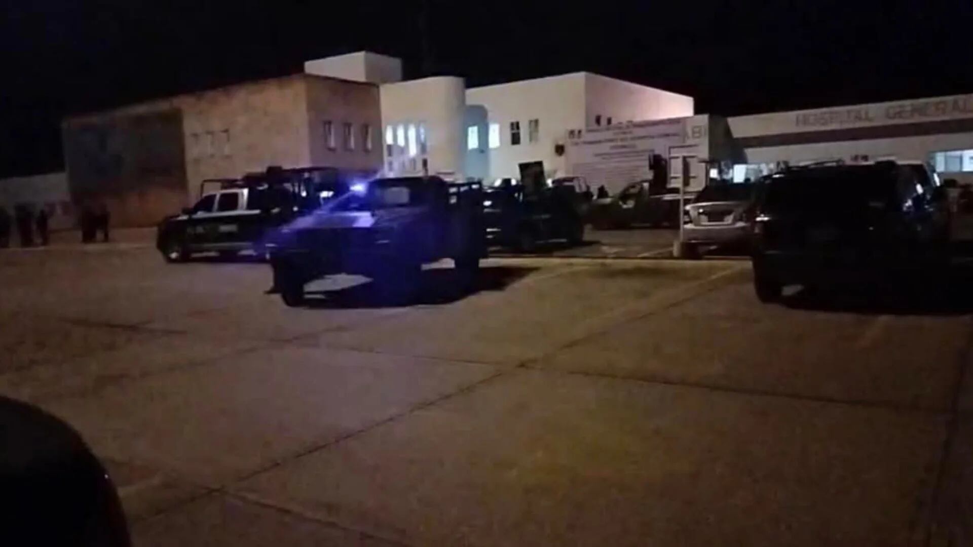 Sujetos armados secuestran a dos personas en hospital de Fresnillo, Zacatecas