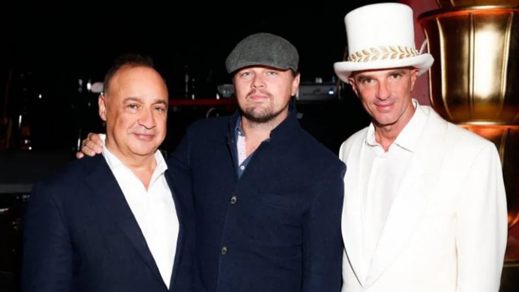 Len Blavatnik, el socio norteamericano millonario, junto a Leonardo DiCaprio y Alan Faena durante la inauguración del hotel