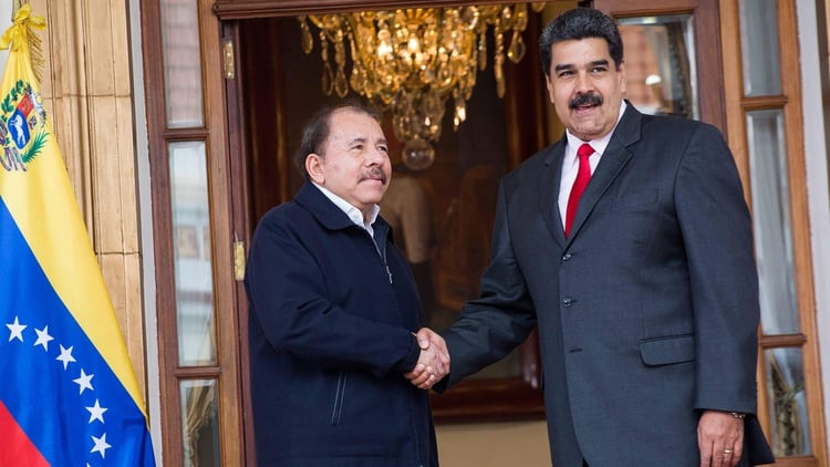 Nicolás Maduro y su aliado estratégico, Daniel Ortega (EFE)