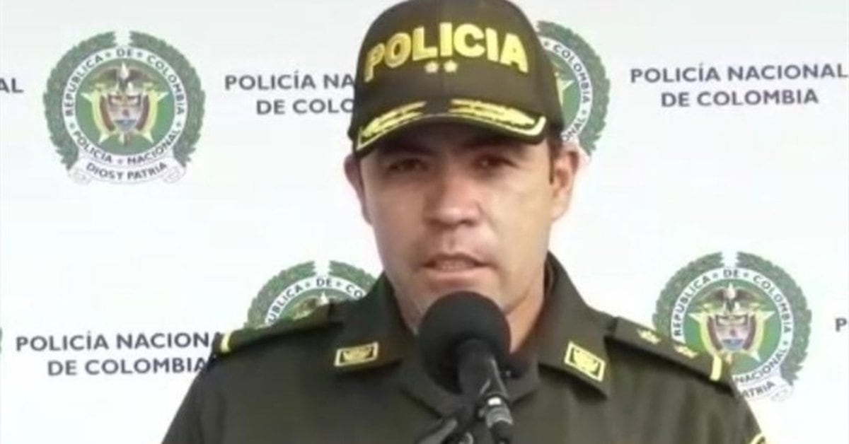 The commander of the Cali Police, General Juan Carlos Rodríguez Acosta resigned