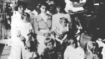 El 18 de julio de 1917, casi inmediatamente después de que asesinaron a Álvarez, 4 mujeres y 7 niños, los últimos supervivientes, fueron rescatados por el USS Yorktown Foto: Wikimedia
 (Foto: Wikimedia)