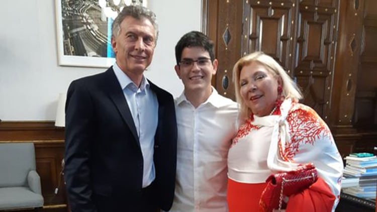 Elisa Carrió junto a Mauricio Macri