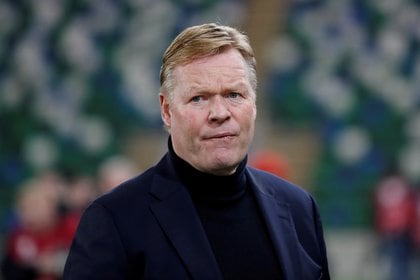 El holandés Ronald Koeman es el principal candidato a suceder a Quique Setién en el Barcelona (REUTERS / David Klein / Foto de archivo)